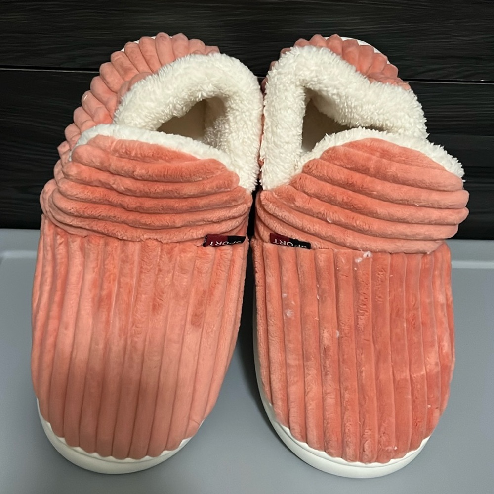 Oversized slippers